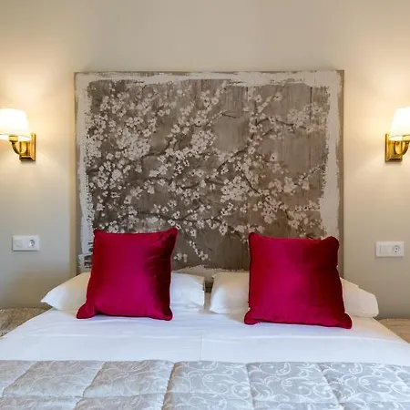 Dona Elvira Suites Cathedral Seville Exterior photo