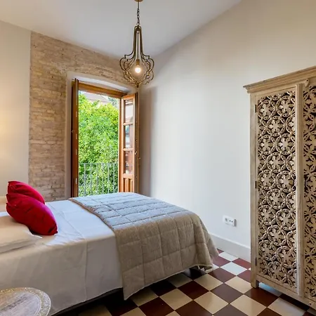 Dona Elvira Suites Cathedral Seville Exterior photo